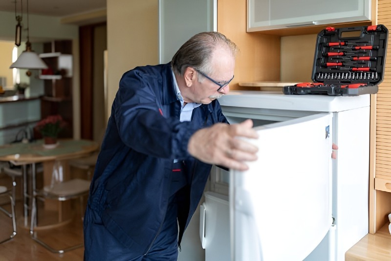 Refrigerator repair in Altadena